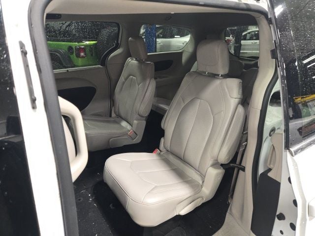 2021 Chrysler Voyager LXI