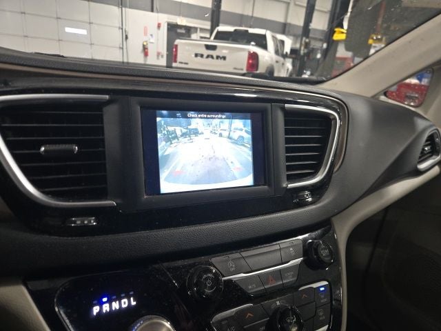 2021 Chrysler Voyager LXI