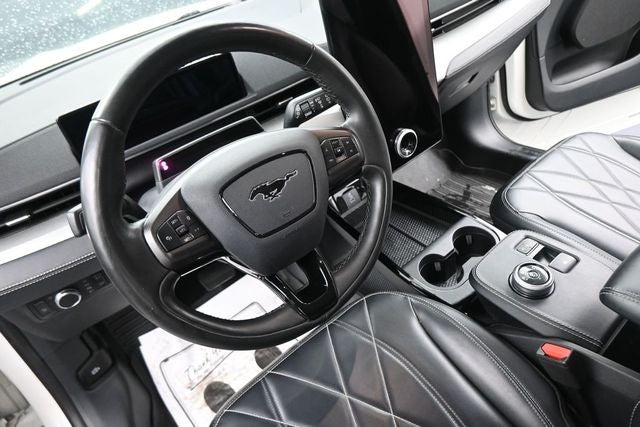 2022 Ford Mustang Mach-E Select