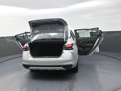 2024 Nissan Versa 1.6 SR
