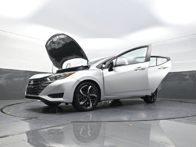 2024 Nissan Versa 1.6 SR