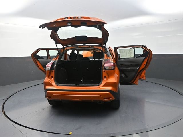 2022 Nissan Kicks SV