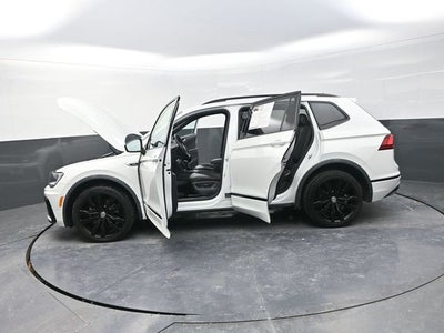 2021 Volkswagen Tiguan 2.0T SE R-Line Black