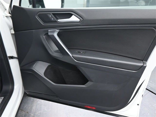 2021 Volkswagen Tiguan 2.0T SE R-Line Black