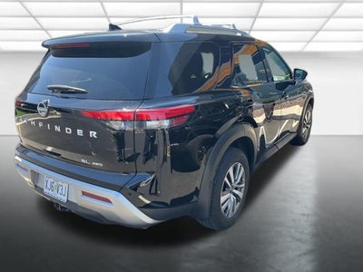 2024 Nissan Pathfinder SL