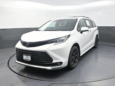 2026 Toyota Sienna Woodland Edition