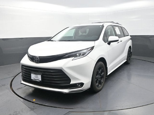 2026 Toyota Sienna Woodland Edition