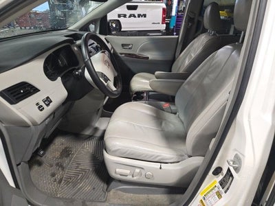 2011 Toyota Sienna XLE