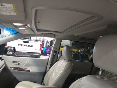 2011 Toyota Sienna XLE