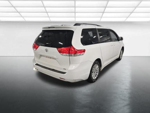 2011 Toyota Sienna XLE