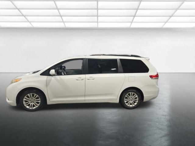 2011 Toyota Sienna XLE