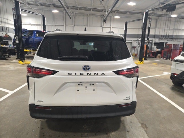 2022 Toyota Sienna XLE 7 Passenger