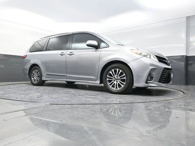 2018 Toyota Sienna XLE 8 Passenger