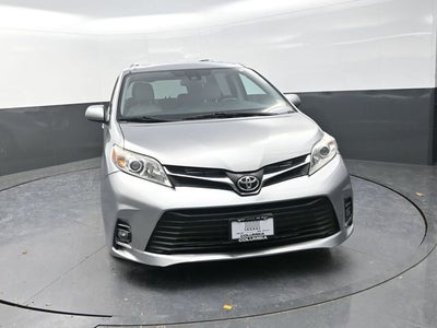 2018 Toyota Sienna XLE 8 Passenger