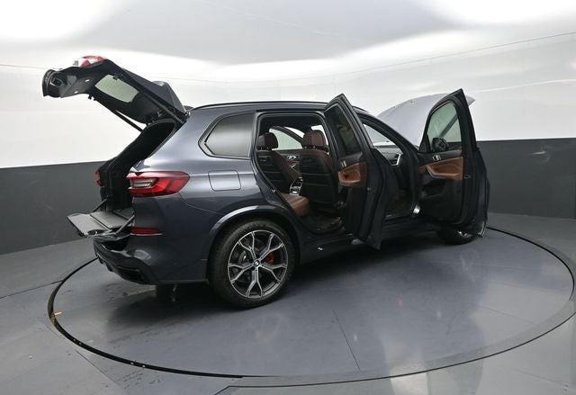 2021 BMW X5 M50i