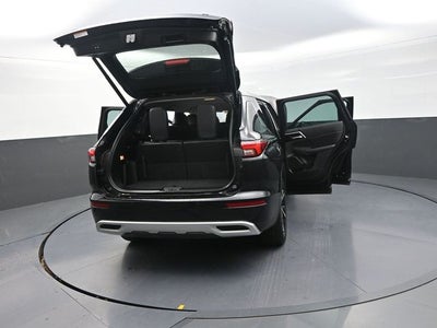 2023 Mitsubishi Outlander SE