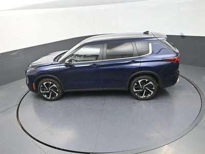 2024 Mitsubishi Outlander Base