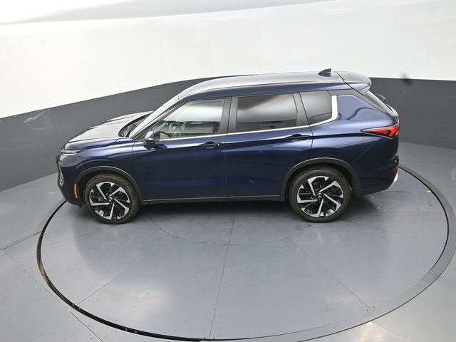 2024 Mitsubishi Outlander Base
