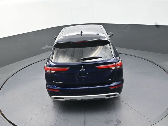 2024 Mitsubishi Outlander Base