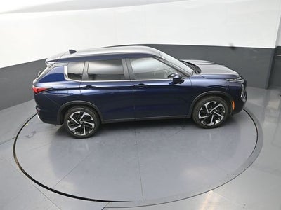 2024 Mitsubishi Outlander Base