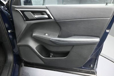 2024 Mitsubishi Outlander Base