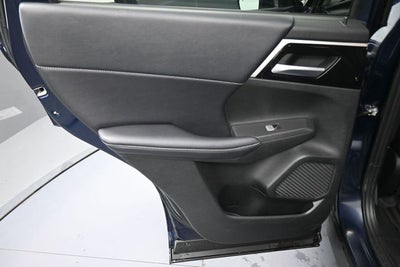 2024 Mitsubishi Outlander Base