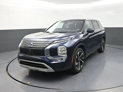 2024 Mitsubishi Outlander Base
