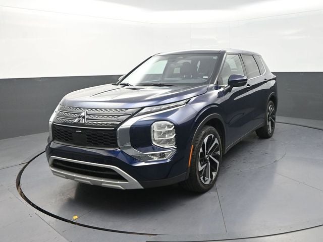 2024 Mitsubishi Outlander Base