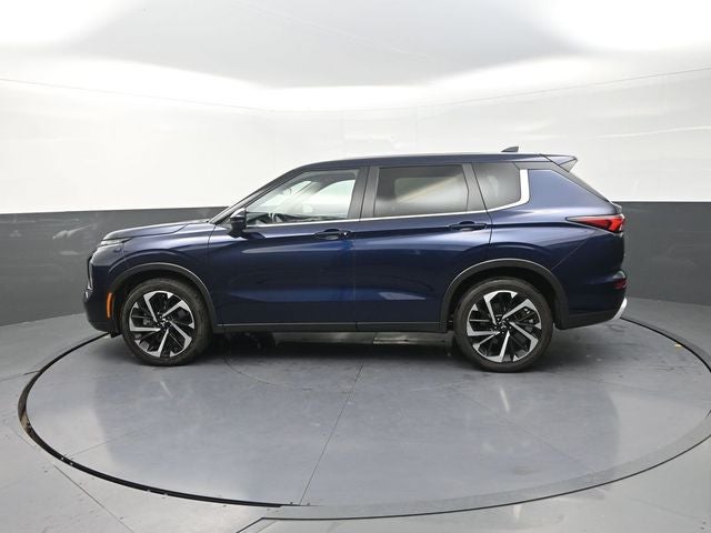 2024 Mitsubishi Outlander Base