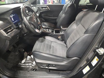 2024 Mitsubishi Outlander Base