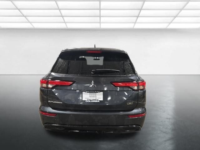 2024 Mitsubishi Outlander Base