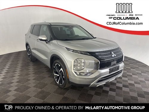 2023 Mitsubishi Outlander Base