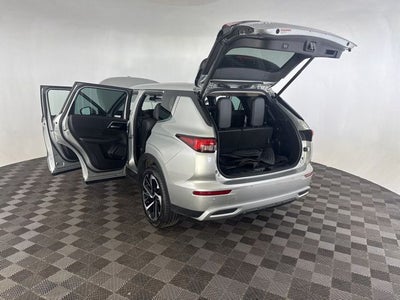 2023 Mitsubishi Outlander Base