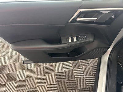 2023 Mitsubishi Outlander Base