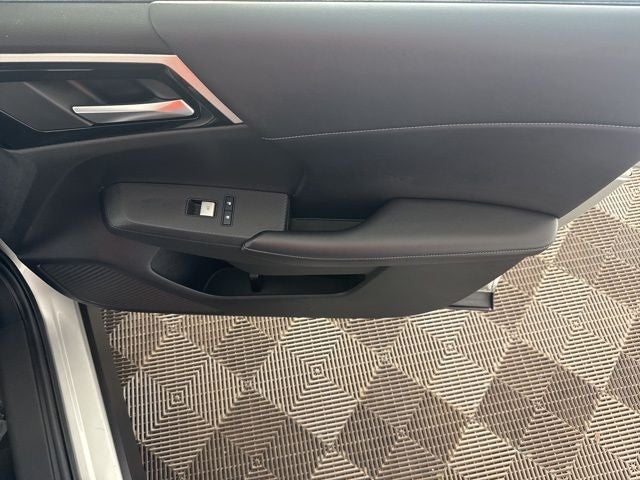 2023 Mitsubishi Outlander Base