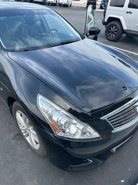 2015 INFINITI Q40 Base