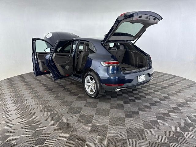 2020 Porsche Macan Base
