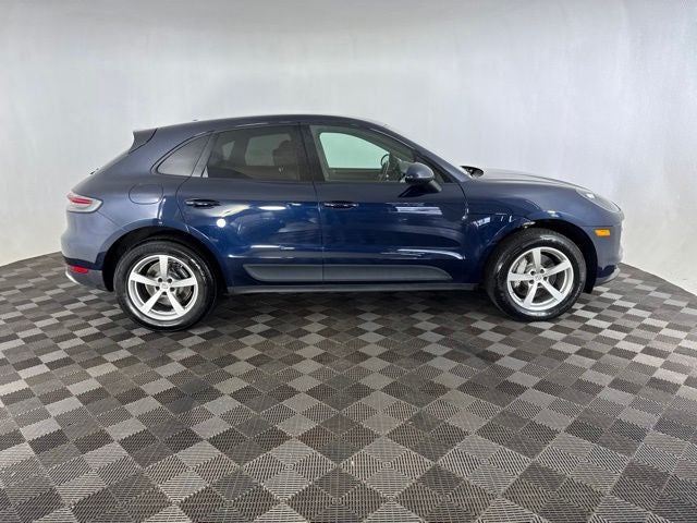 2020 Porsche Macan Base