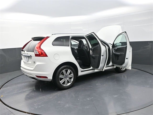 2016 Volvo XC60 T5 Premier