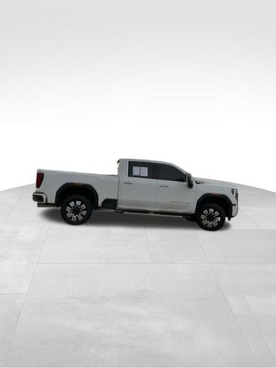 2025 GMC Sierra 3500HD Denali