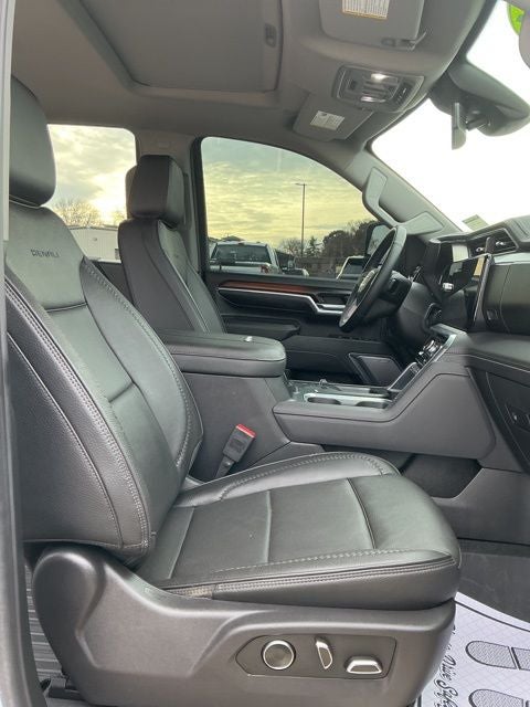 2025 GMC Sierra 3500HD Denali