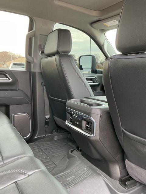 2025 GMC Sierra 3500HD Denali