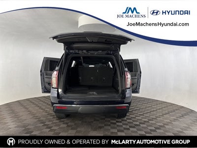 2023 Chevrolet Suburban LT w/ LT Signature Plus Pkg