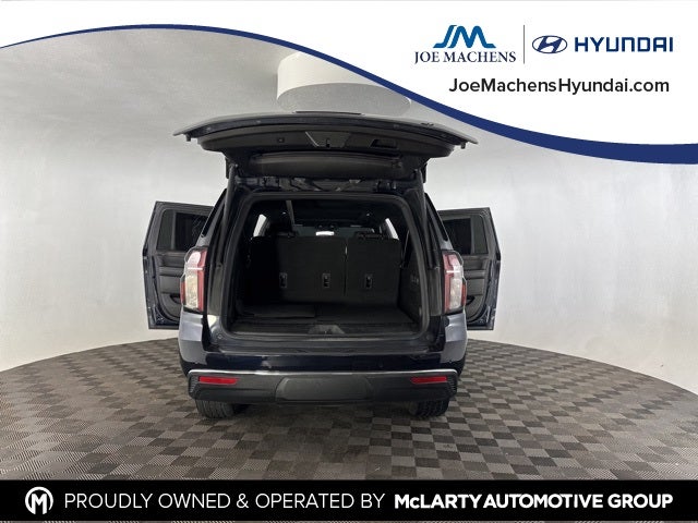 2023 Chevrolet Suburban LT w/ LT Signature Plus Pkg