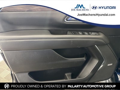 2023 Chevrolet Suburban LT w/ LT Signature Plus Pkg