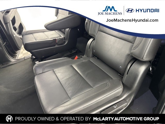 2023 Chevrolet Suburban LT w/ LT Signature Plus Pkg