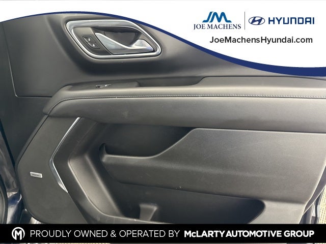 2023 Chevrolet Suburban LT w/ LT Signature Plus Pkg