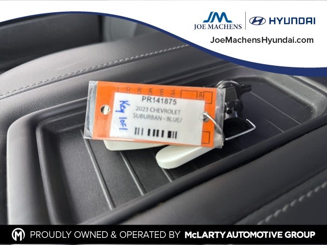 2023 Chevrolet Suburban LT w/ LT Signature Plus Pkg