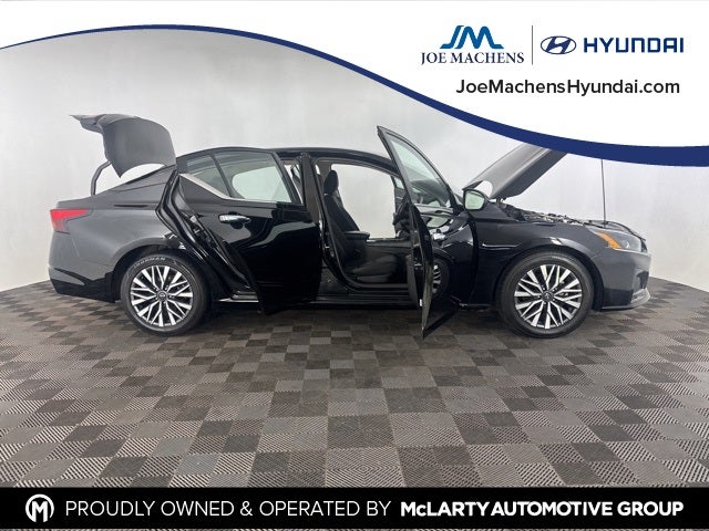 2023 Nissan Altima 2.5 SV FWD