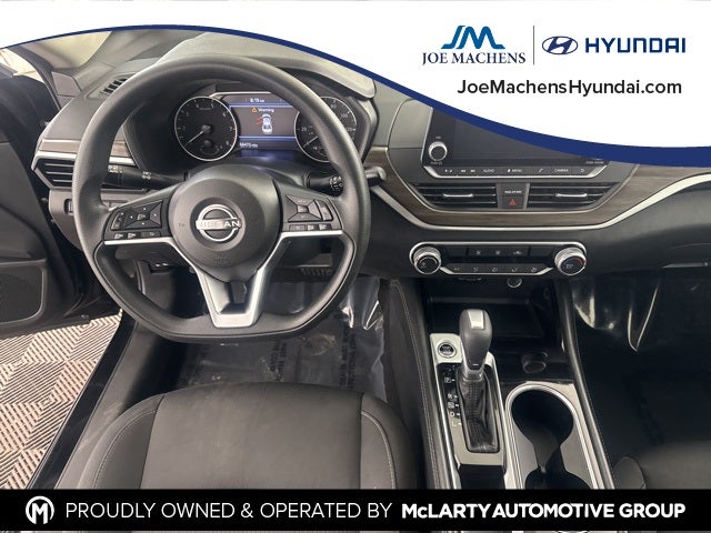 2023 Nissan Altima 2.5 SV FWD